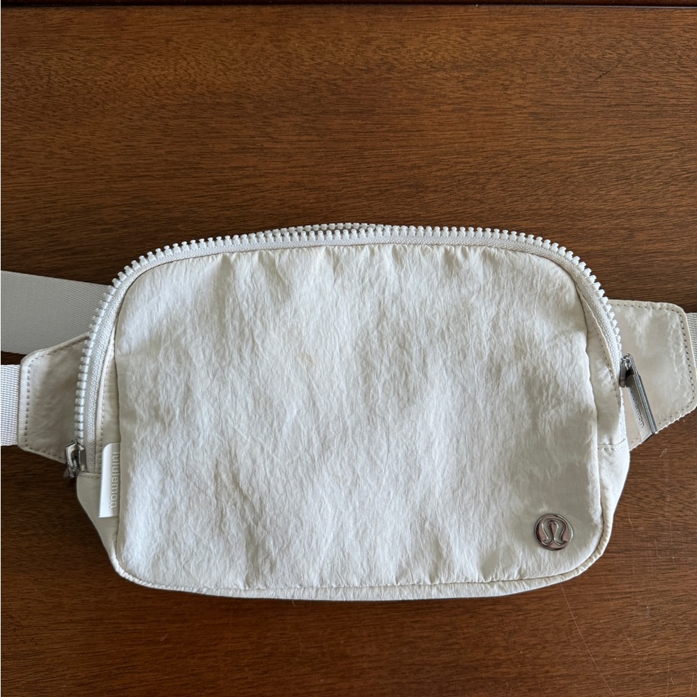 Lululemon large belt bag